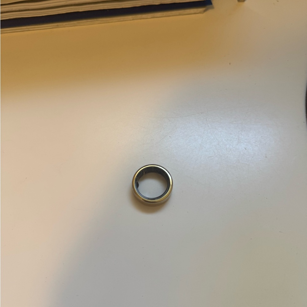 Oura Ring Gen 3 Size 8 in Gold